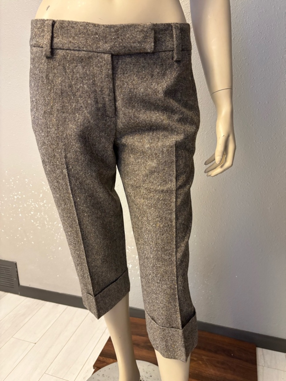 Women Cropped Tweed Dress Pants in Brown